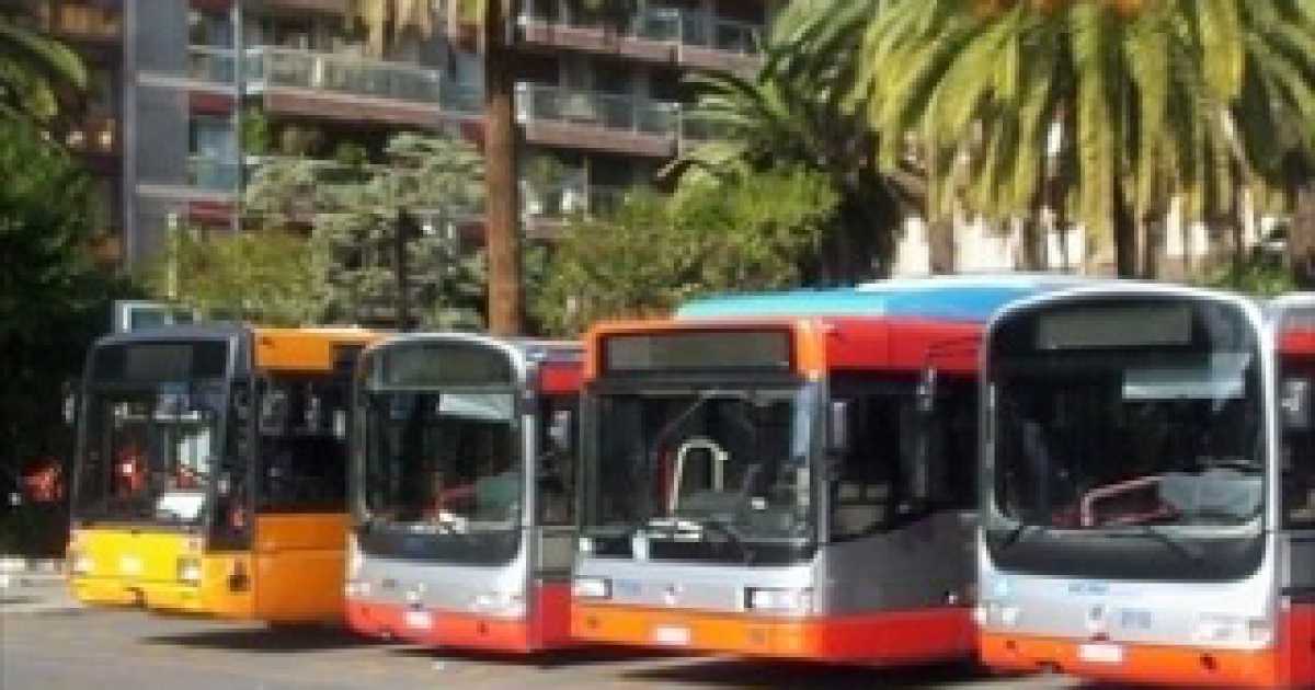Ritardi, affollamento, sporcizia e maleducazione: gli autobus, a Bari